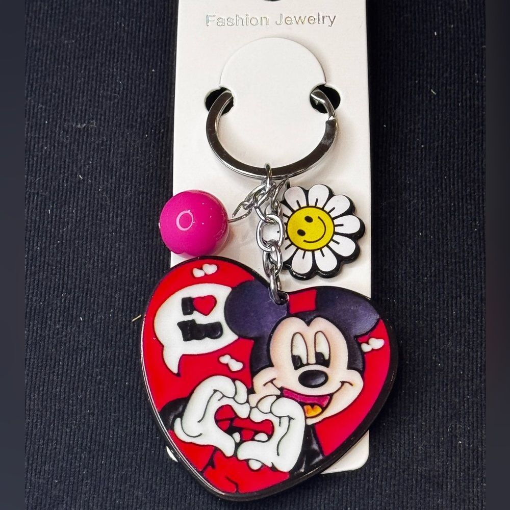 BAG CHARM Heart Mickey Keychain Daisy